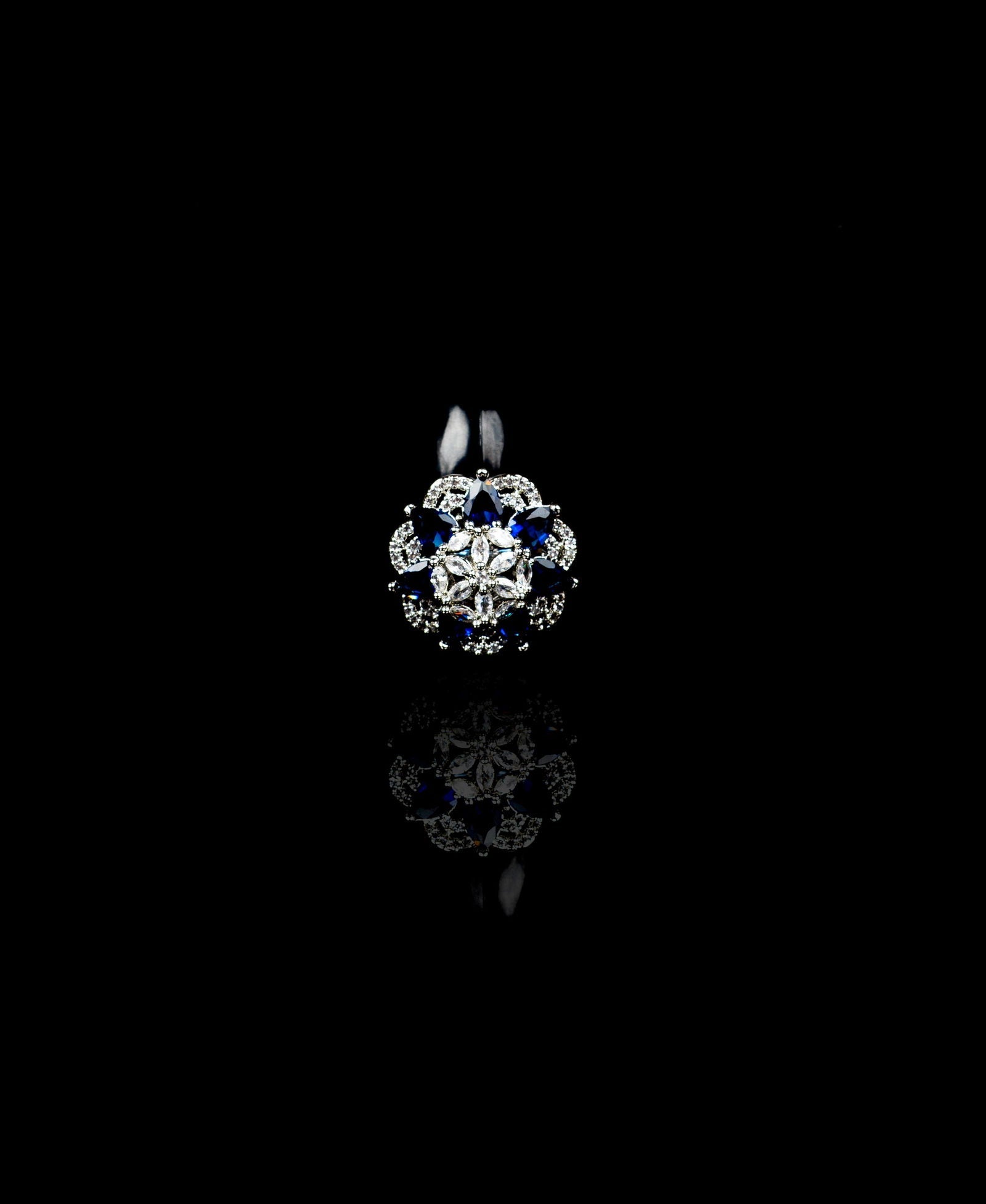 American Diamond Round Shaped Blue-Colored Multiple Stone Ring - Mayrake.in