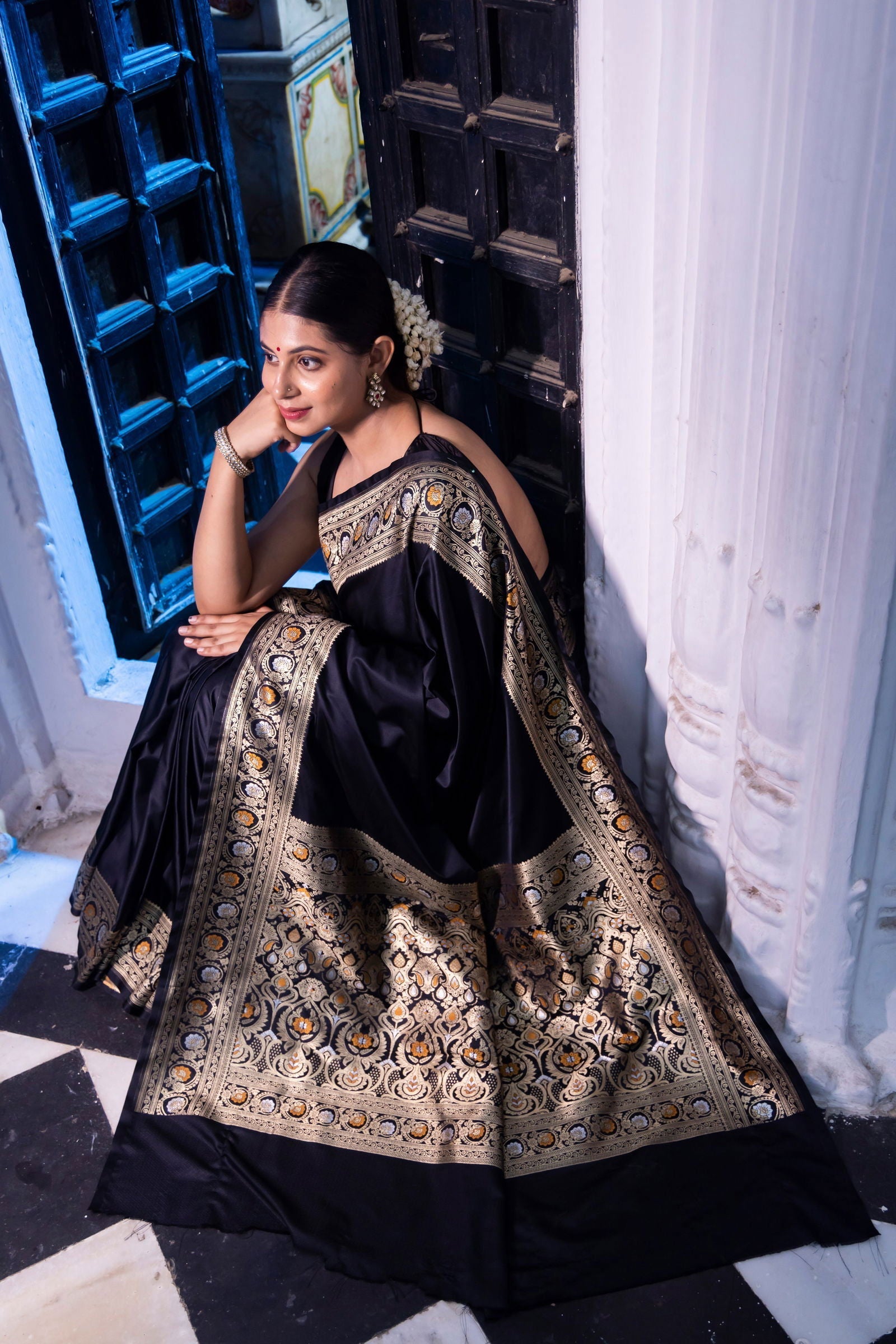 Handloom Black Mashru Satin Silk Banarasi saree - Mayrake.in