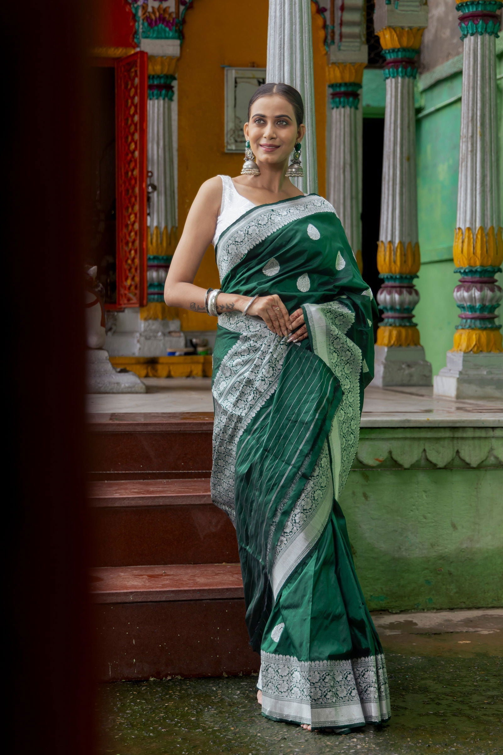 Handloom Dark Green Pure Katan Silk Banarasi Saree - Mayrake.in
