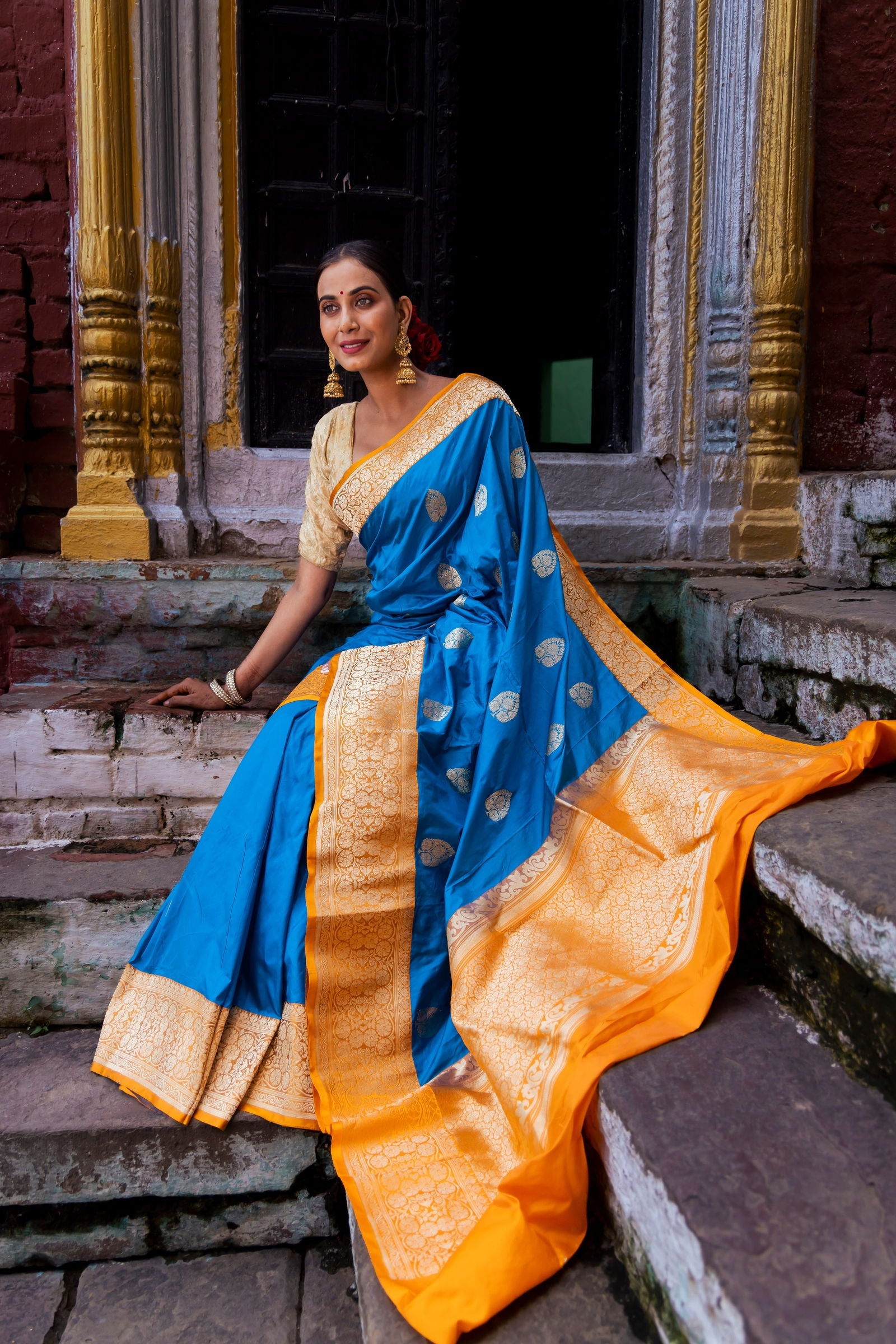 Handloom Dark Sky Blue Pure Katan Silk Banarasi Saree with Golden Yellow Border - Mayrake