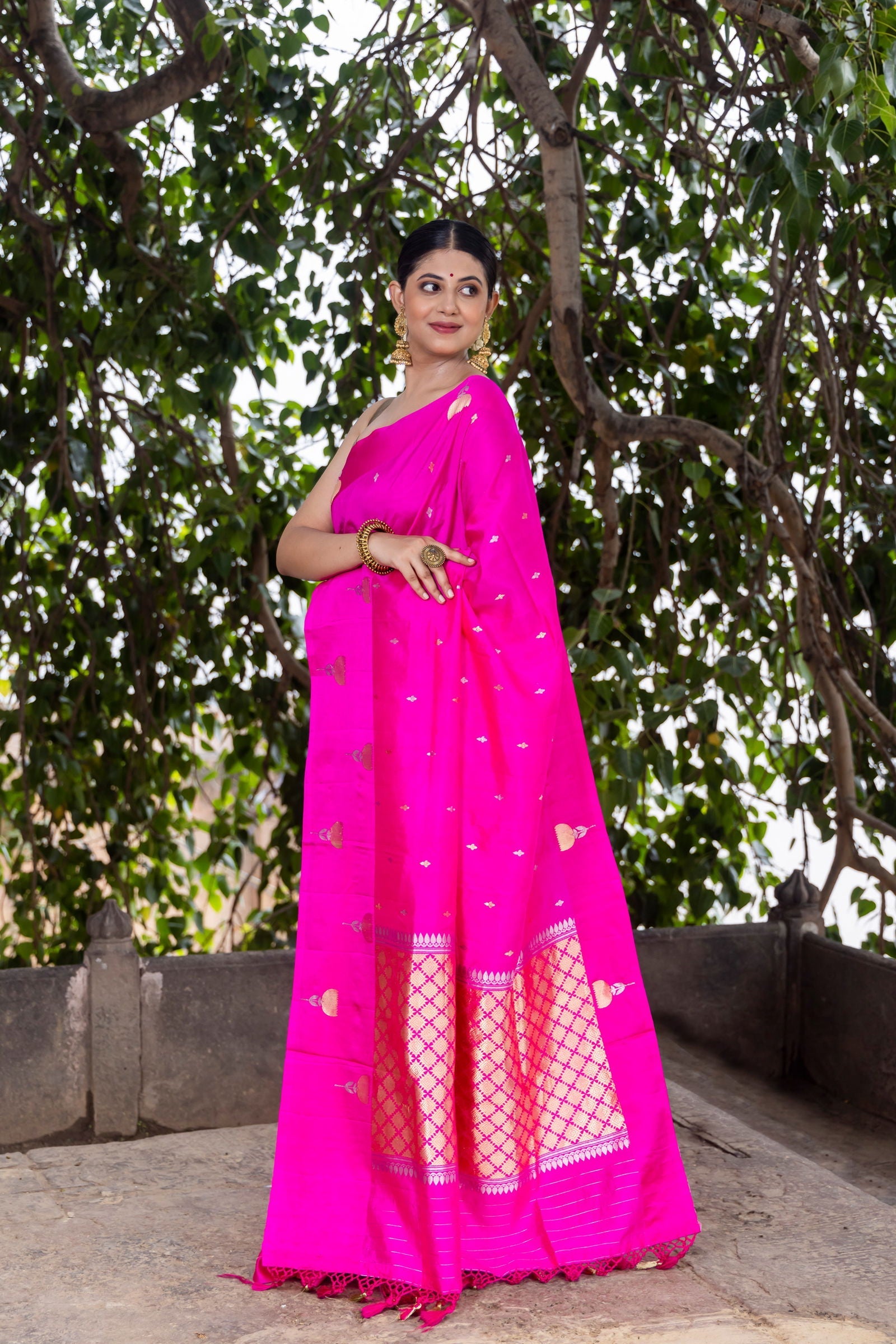 Handloom Hot Pink Pure Katan Silk Banarsi Saree - Mayrake