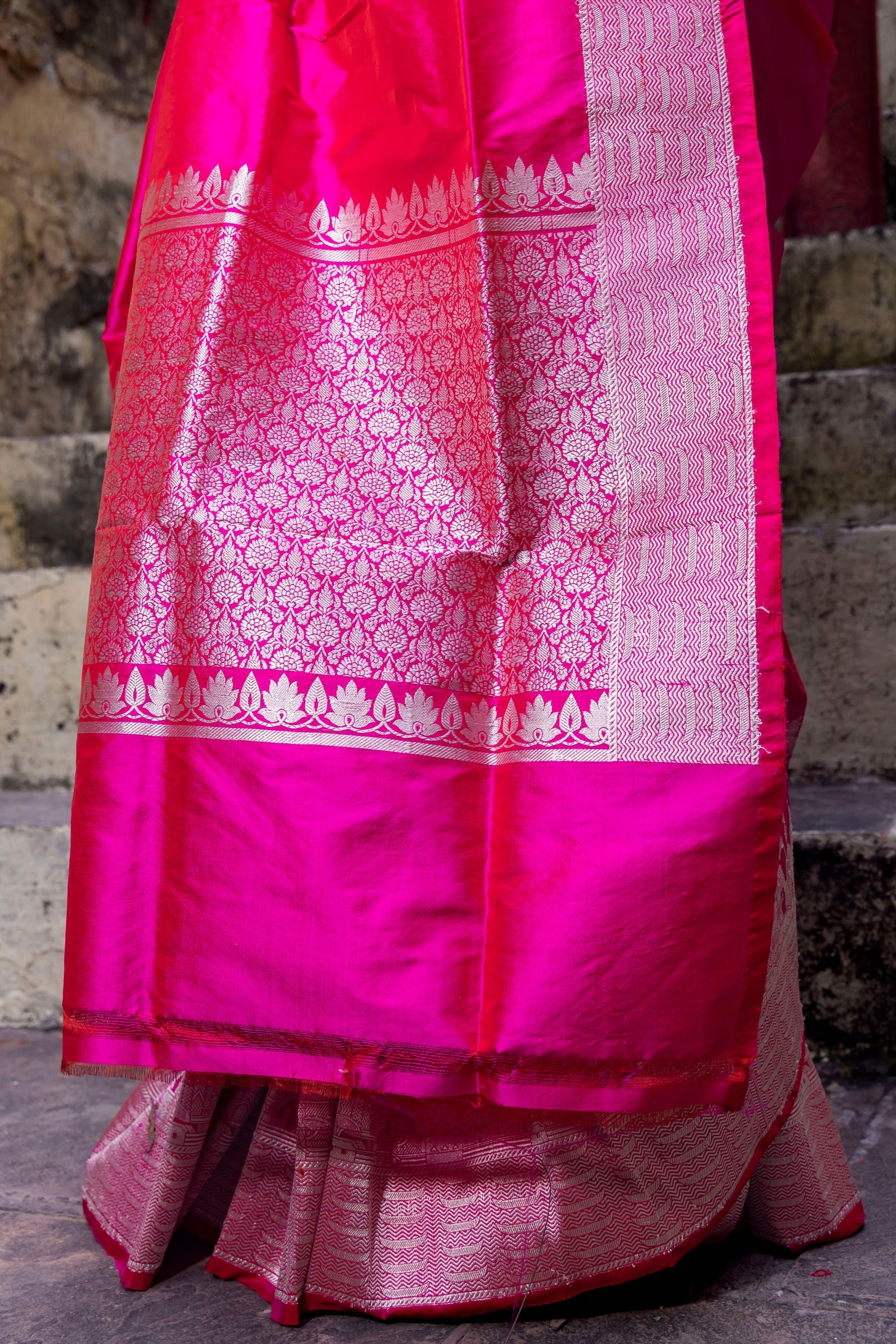 Handloom Hot Pink Pure Katan ghat border Banarasi Saree - Mayrake
