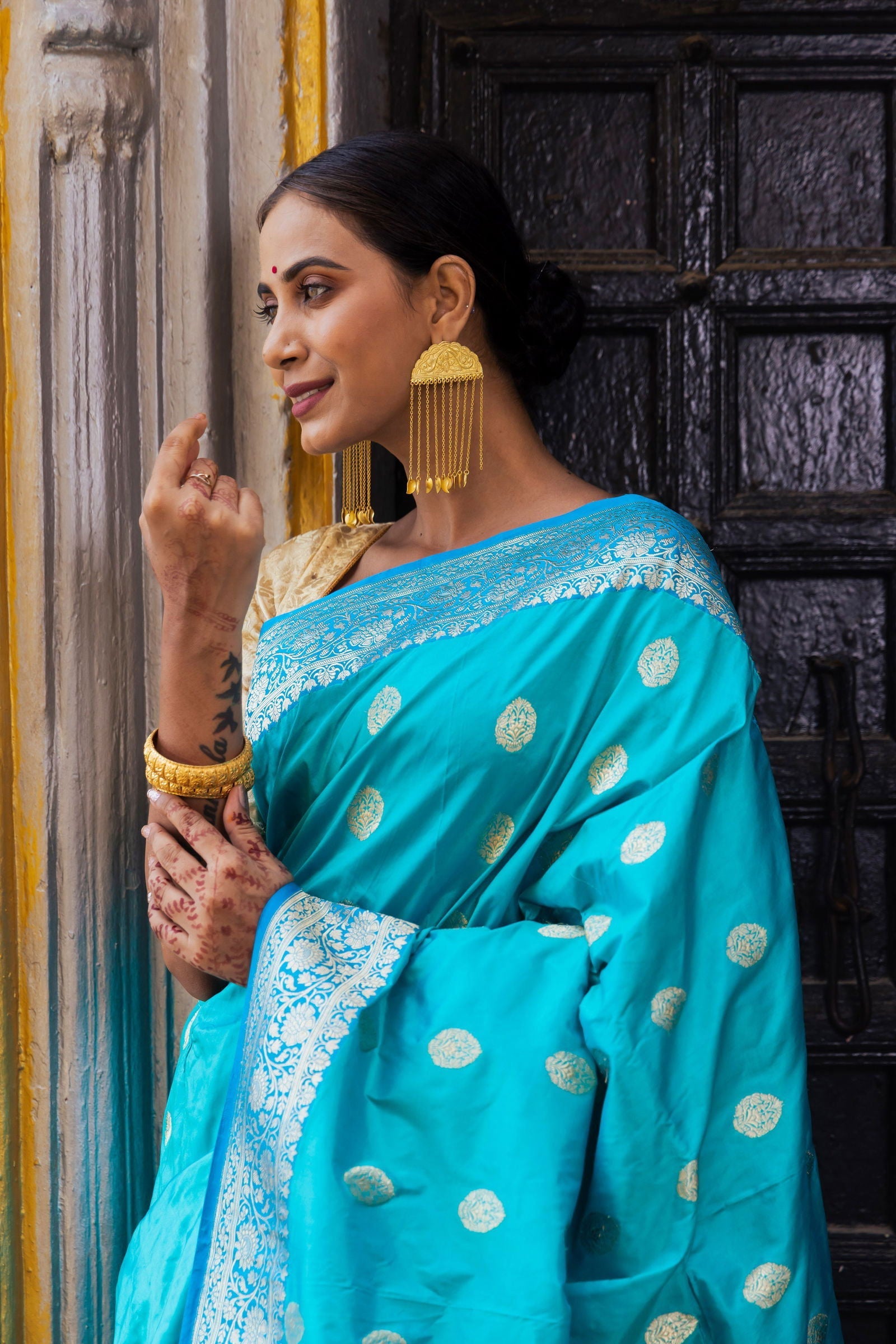 Handloom Light Sky Blue Pure Katan Silk Banarasi Saree - Mayrake.in