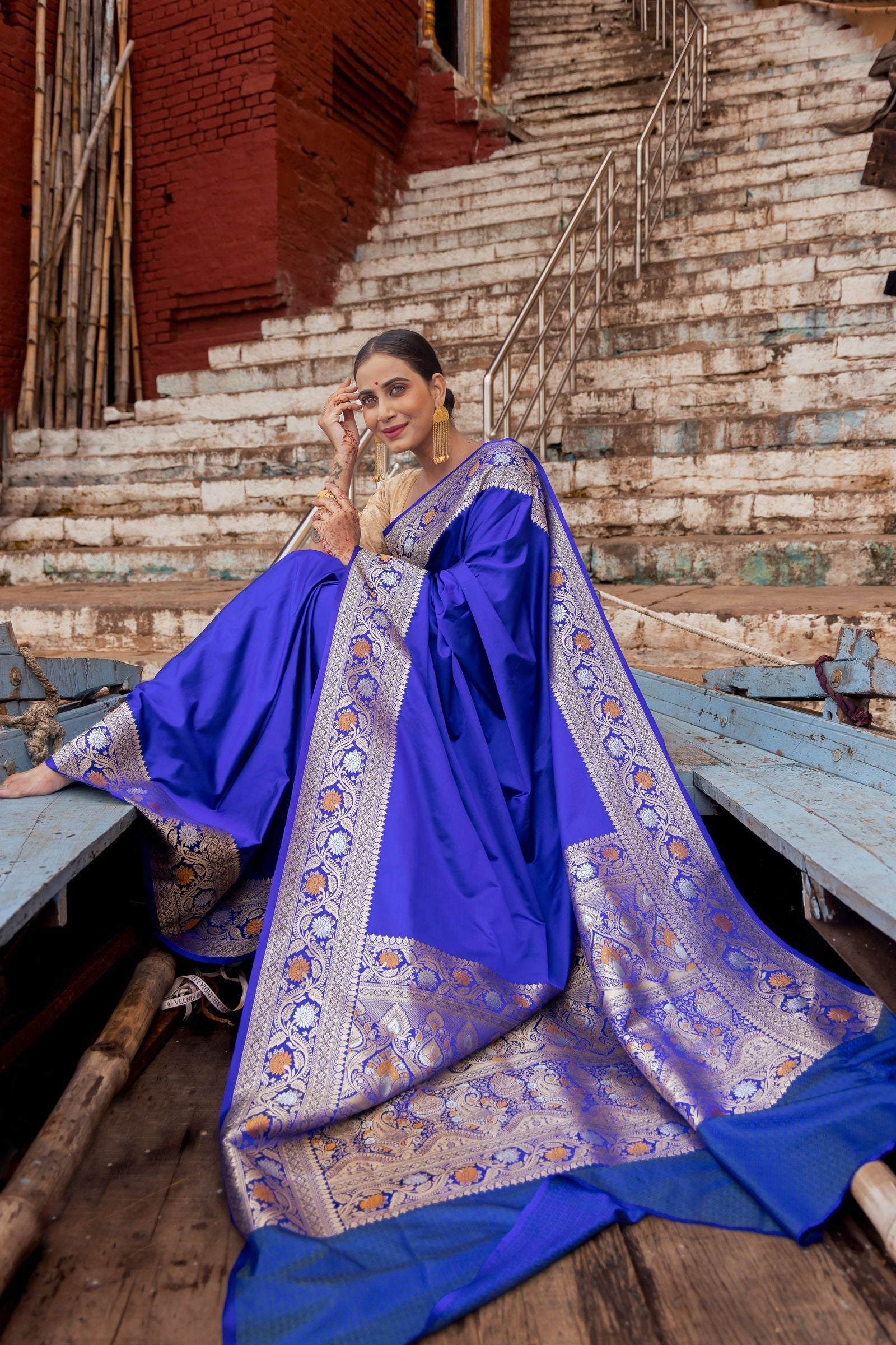 Handloom Navy Blue Mashru Satin Silk Banarasi saree - Mayrake.in