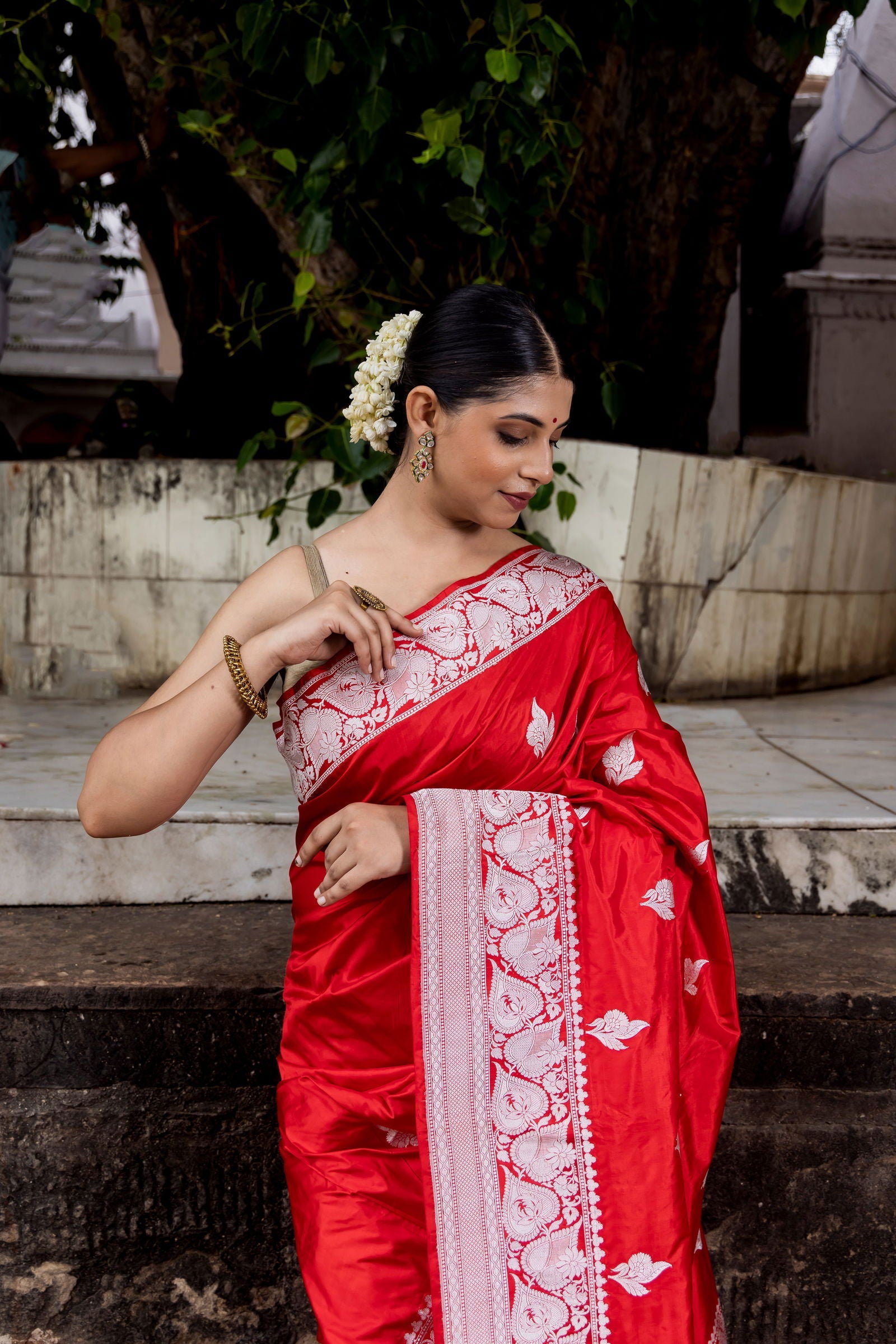 Handloom Red Pure Katan Silk Banarasi Saree - Mayrake.in