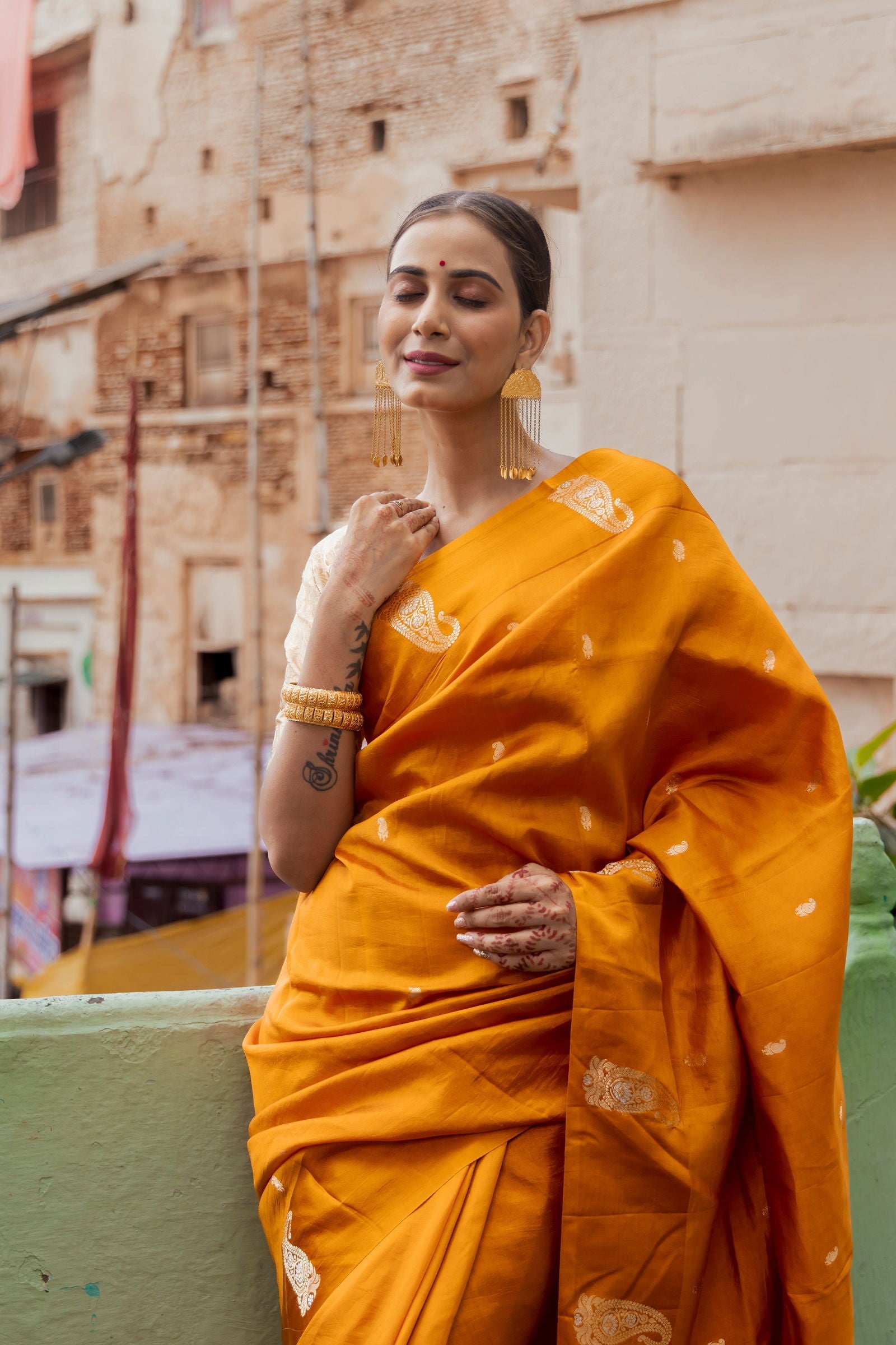 Handloom saffron Yellow Pure Katan Silk Banarsi Saree - Mayrake