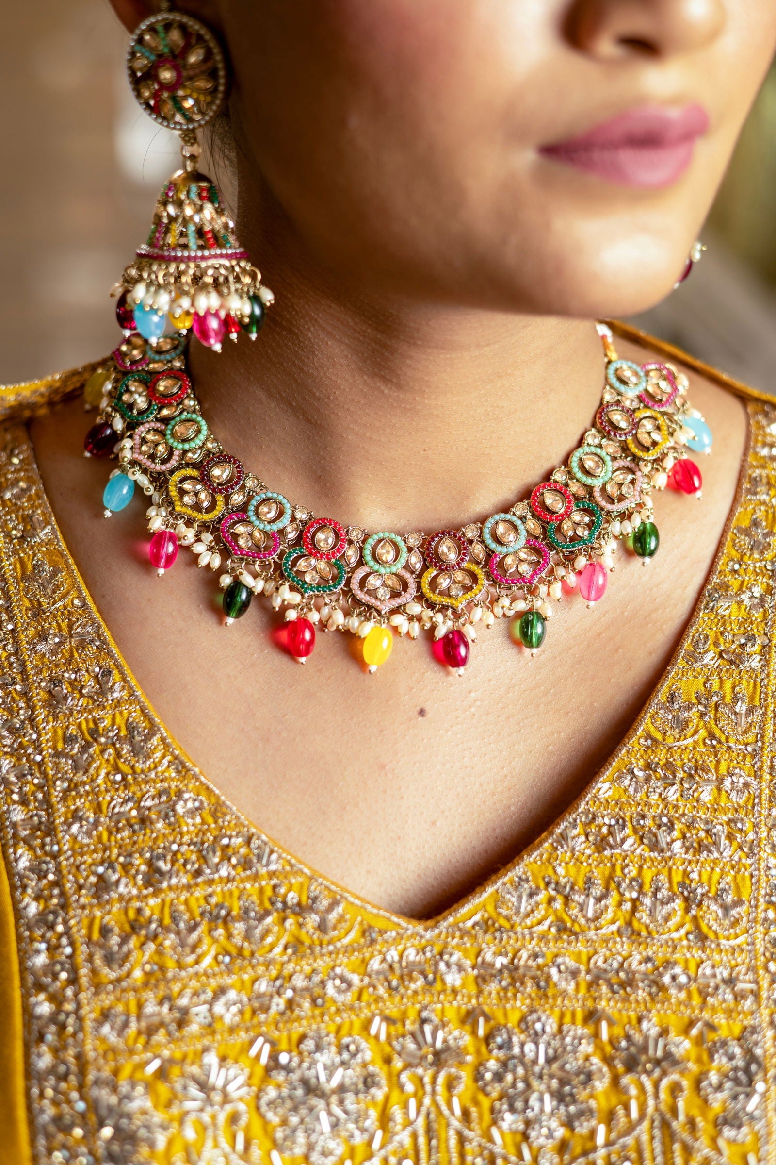 Multi Color Necklace Set With Maang Tikka And Passa - Mayrake.in