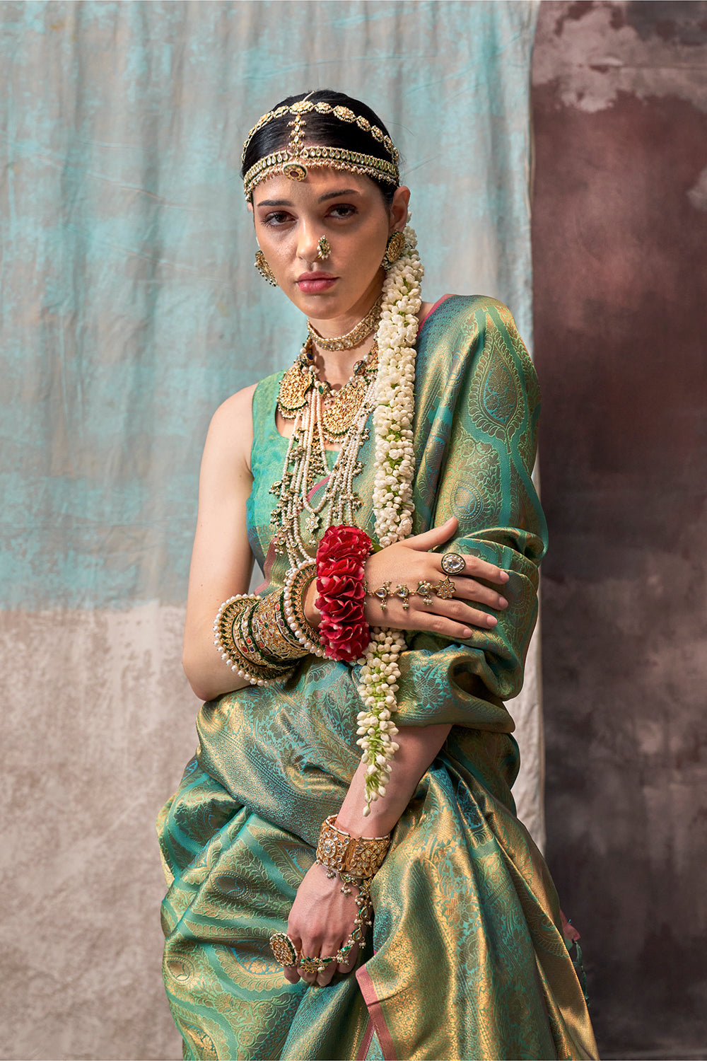 Two-Tone Green Weaving Silk Saree with Contrast Selvage Border