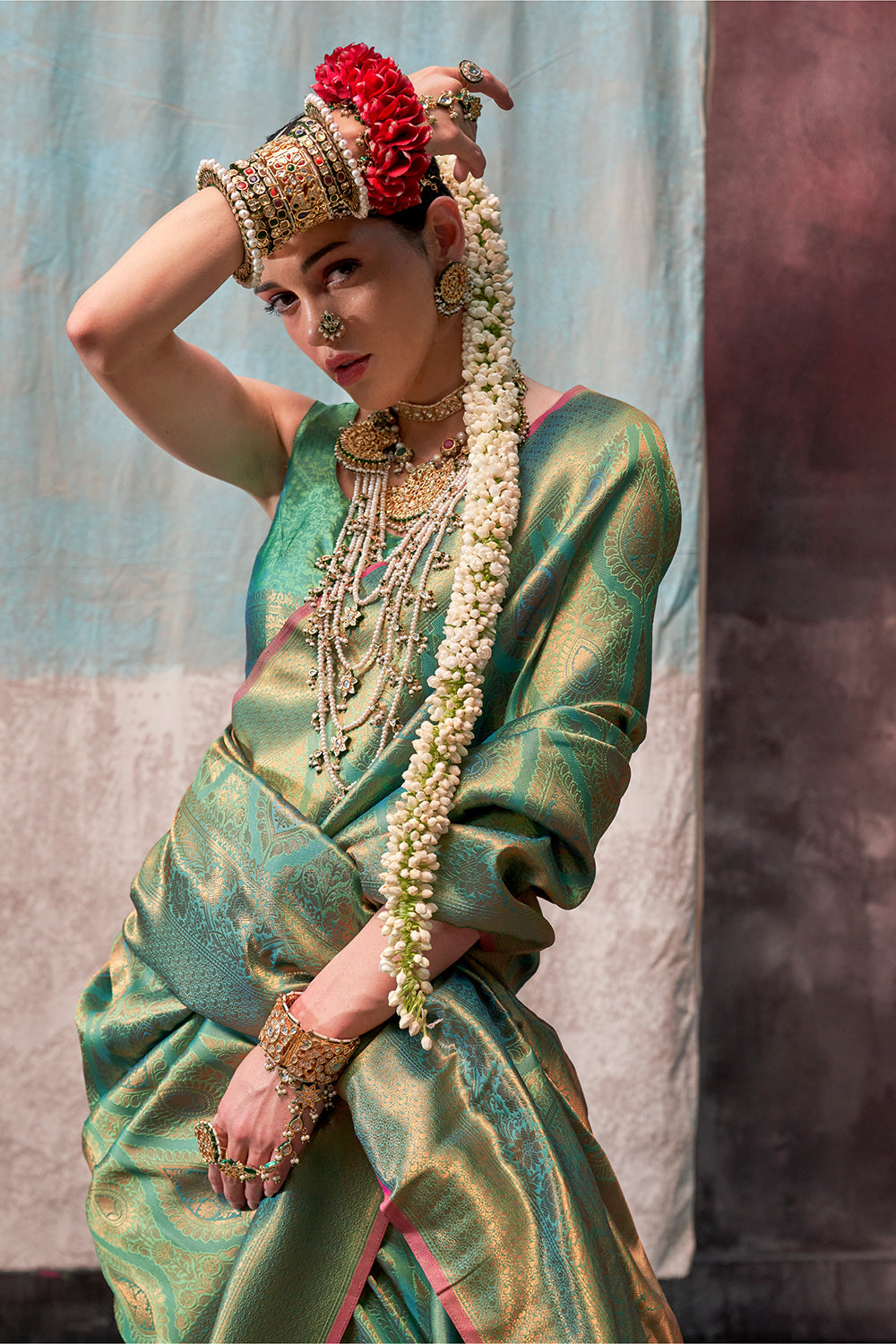 Two-Tone Green Weaving Silk Saree with Contrast Selvage Border