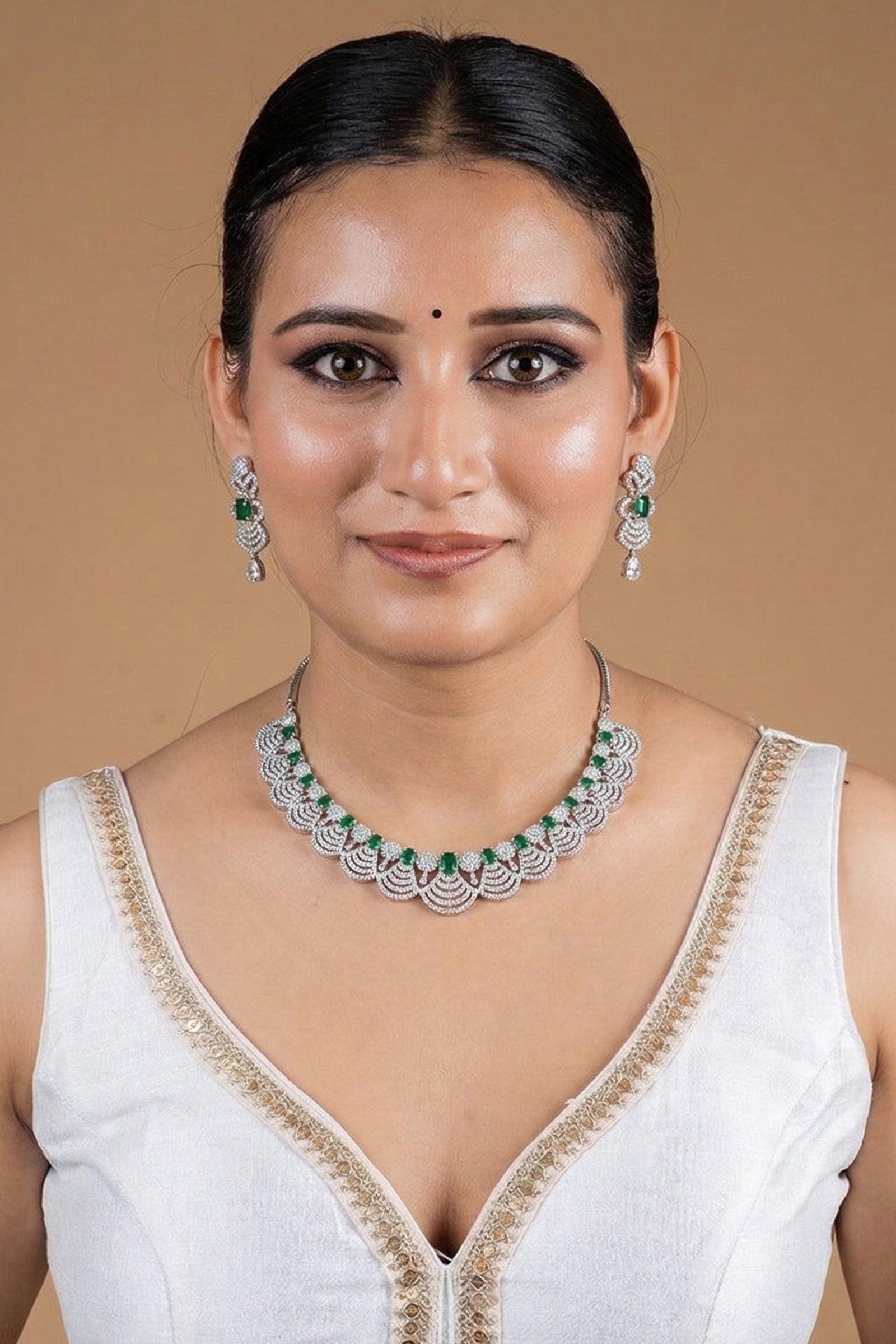 Green Square-Cut Stone Necklace Set with Layered Diamond Fan Motif