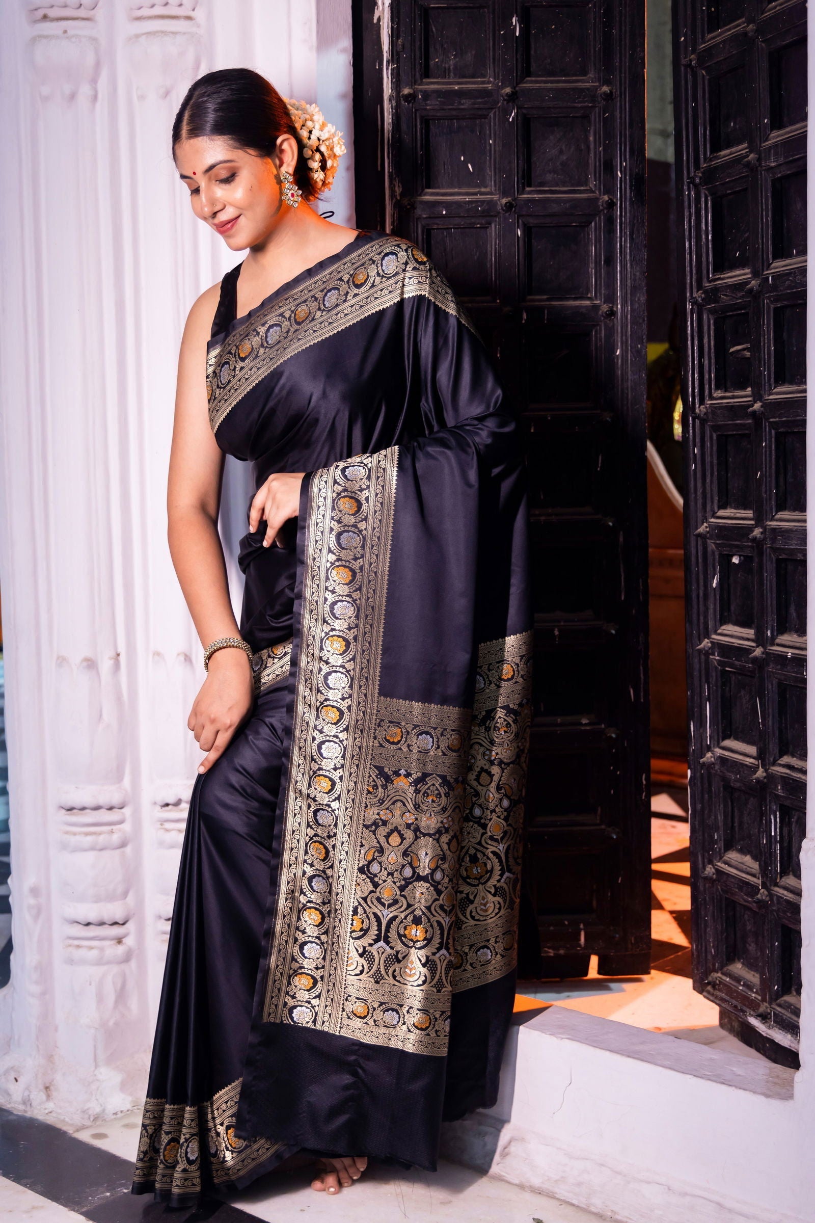 Handloom Black Mashru Satin Silk Banarasi saree - Mayrake.in