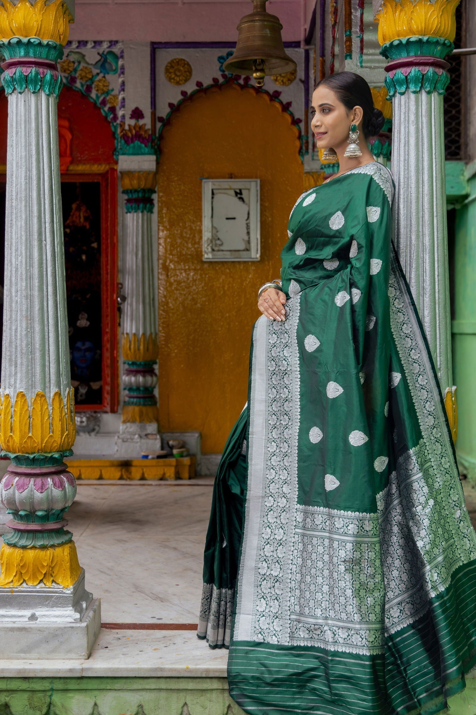 Handloom Dark Green Pure Katan Silk Banarasi Saree - Mayrake.in