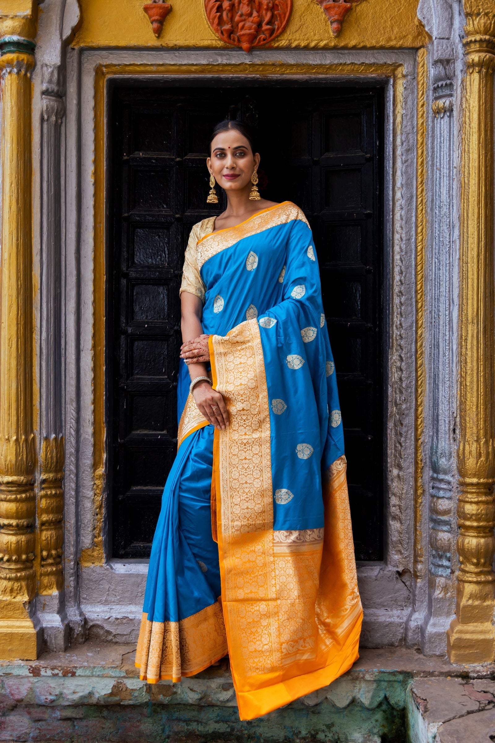 Handloom Dark Sky Blue Pure Katan Silk Banarasi Saree with Golden Yellow Border - Mayrake