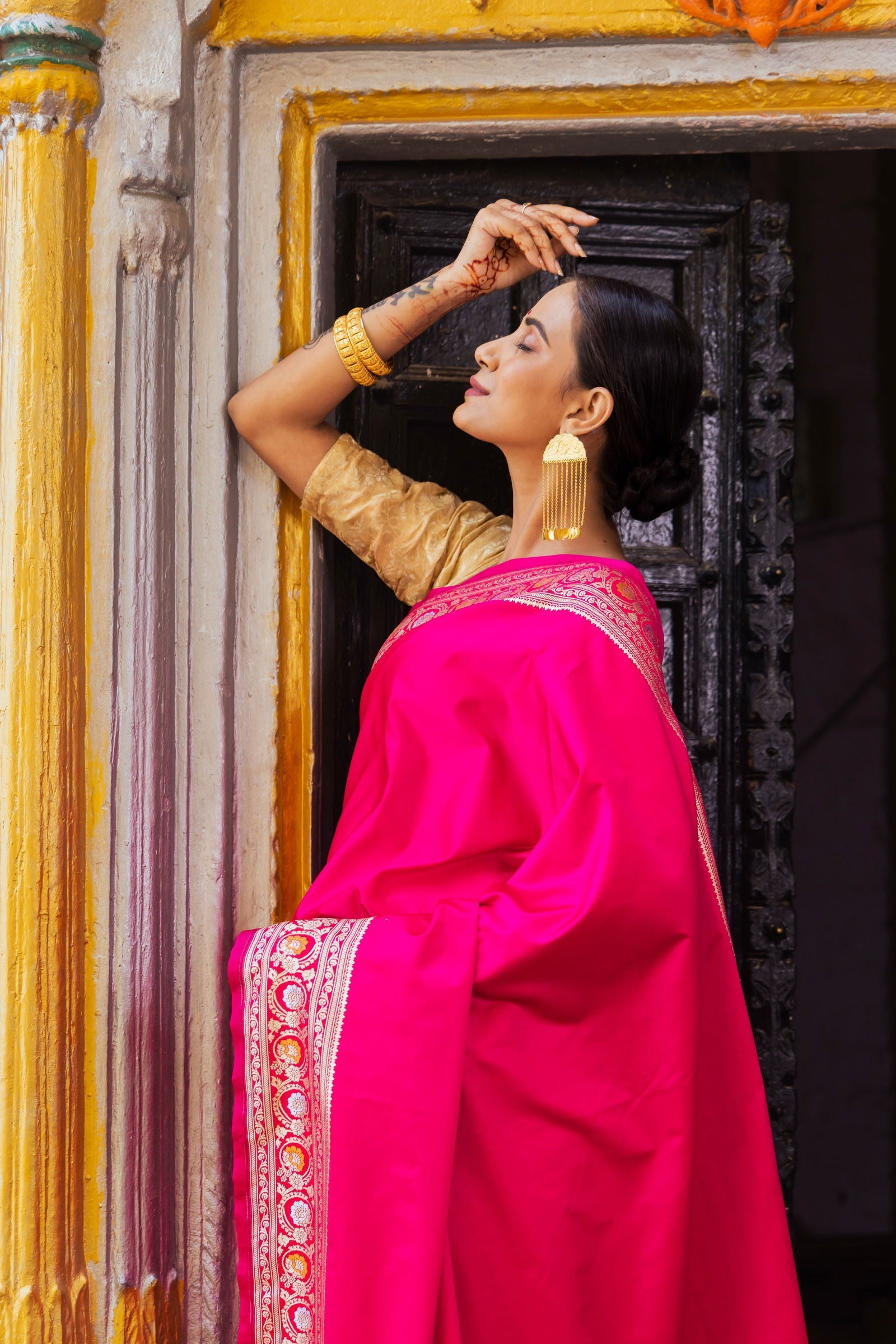 Handloom Fuchsia Pink Mashru Satin Silk Banarsi saree - Mayrake