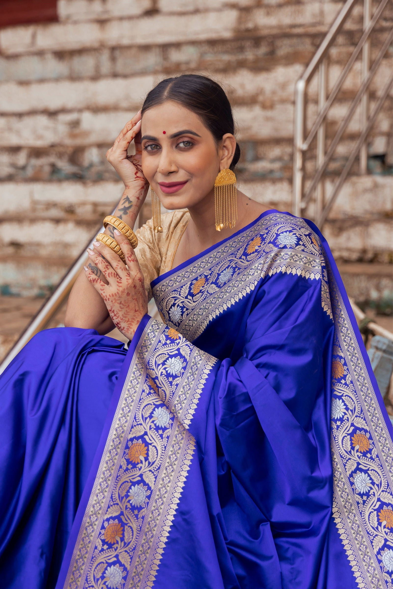 Handloom Navy Blue Mashru Satin Silk Banarasi saree - Mayrake.in