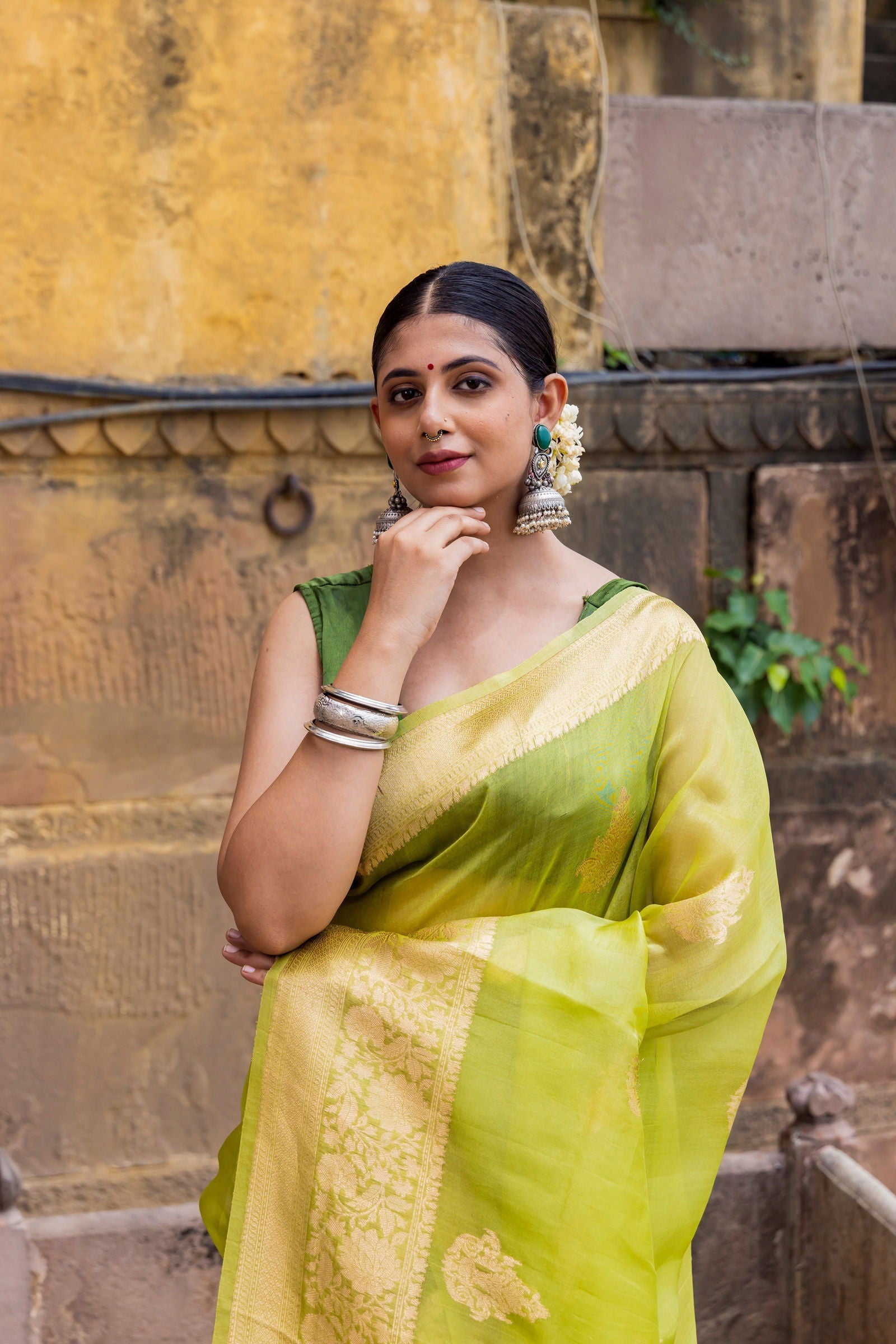 Handloom Parrot Green Pure Kora Organza Banarasi Saree - Mayrake.in