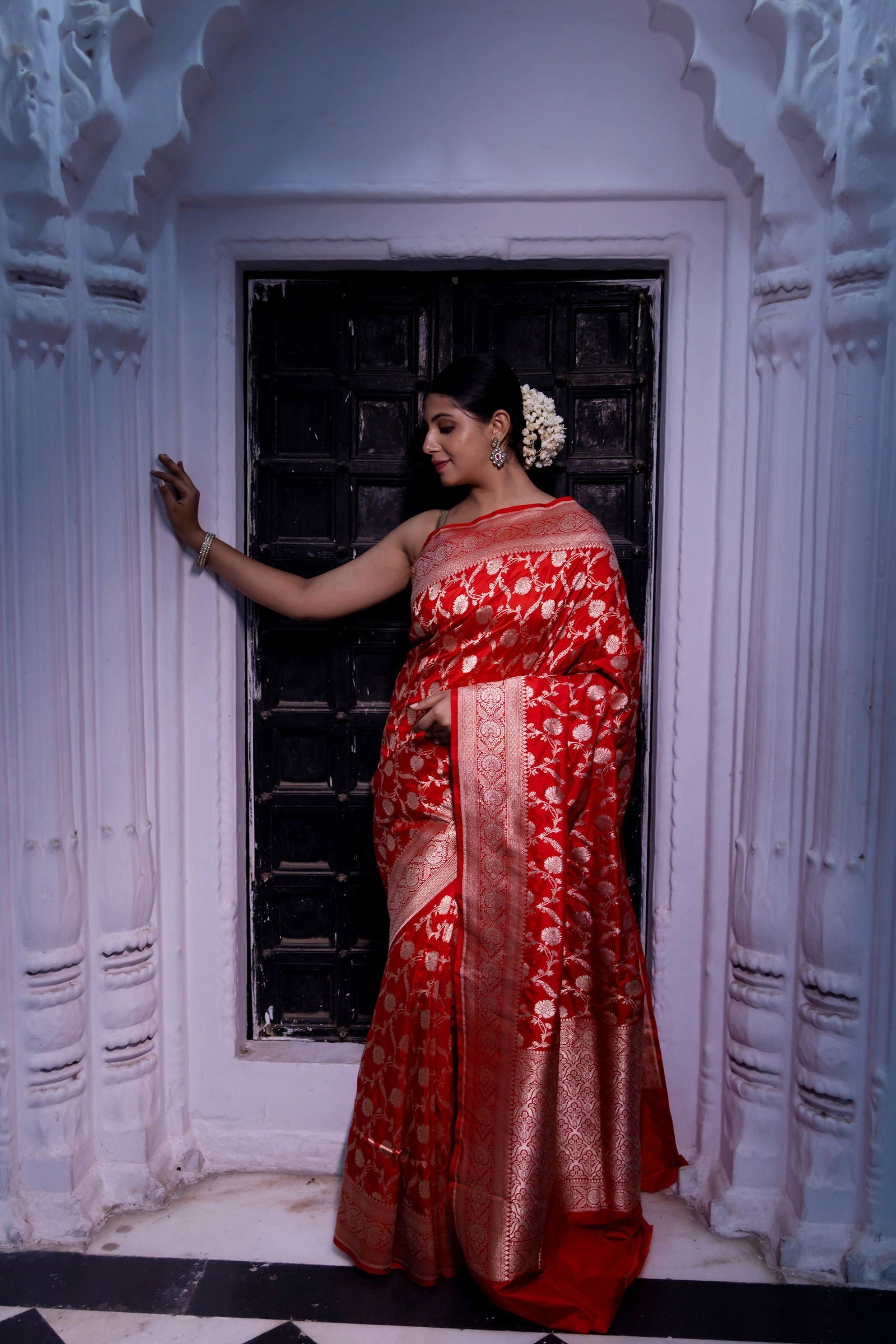 Handloom Red Pure Katan Silk Banarasi Saree - Mayrake.in