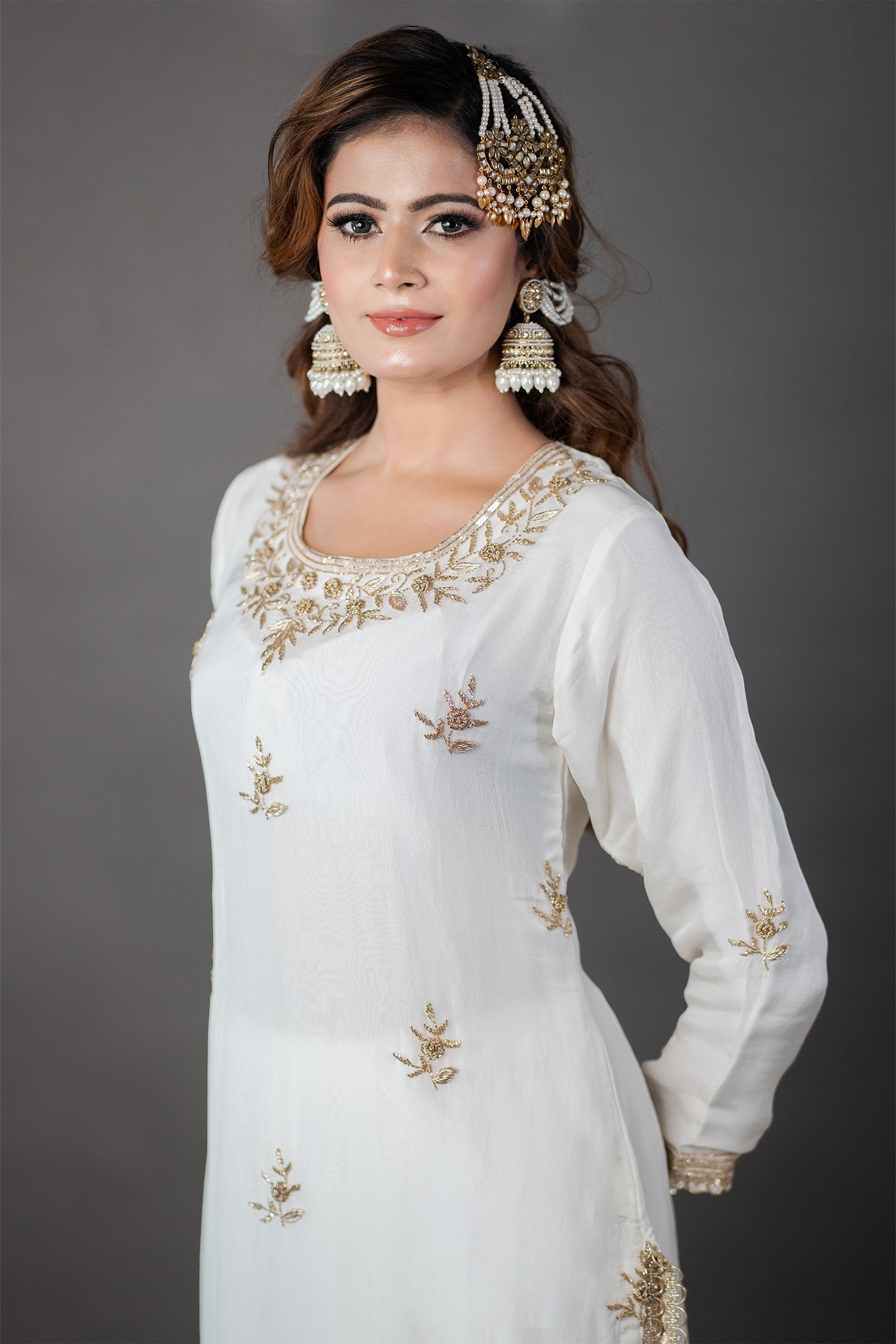 IvoryWhiteCrepeSilkKurtaPalazzoSet_0003