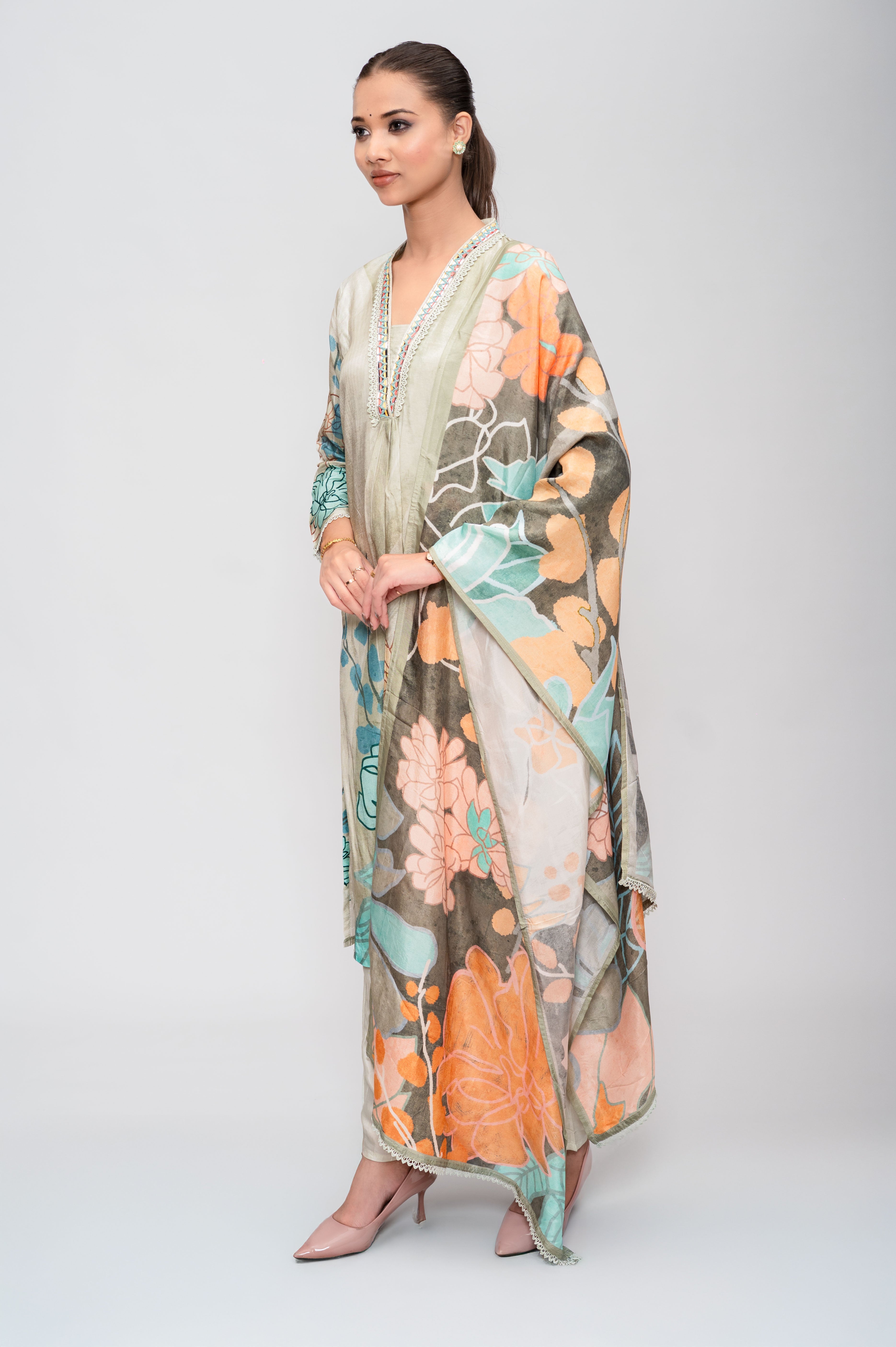 Pastel Green Linen Cotton Suit with Pant and Dupatta – Lace and Mirror Embroidery