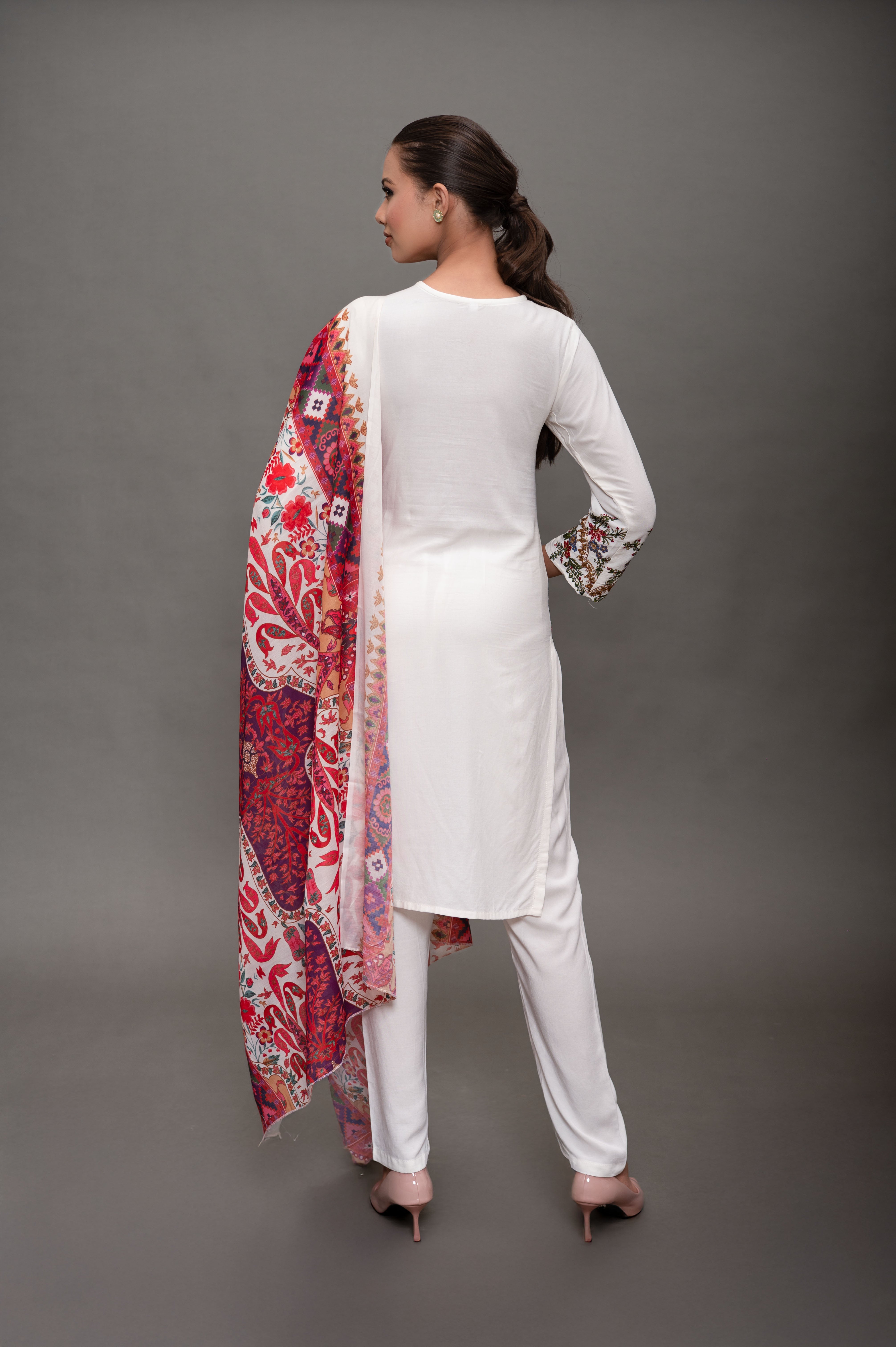 White Rayon lawn Suit with Embroidery Work and Digital Print Chiffon Dupatta