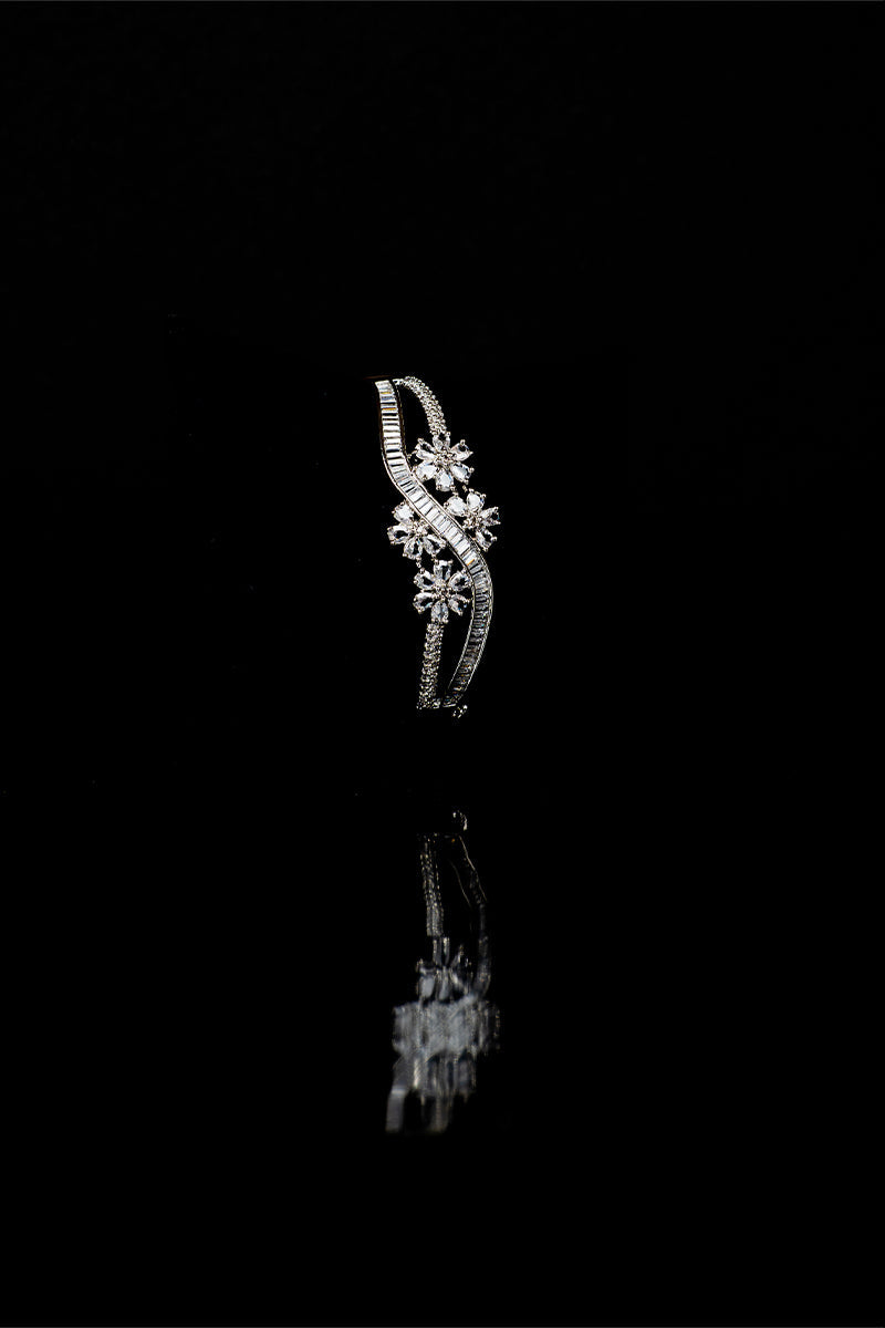 Sparkling AD Bracelets with Elegant Design and Link Lock - Mayrake