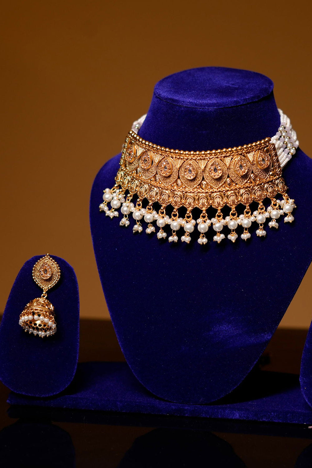 Handcrafted Gold Stone and Pearl Jewellery Choker & Matching Earrings Set