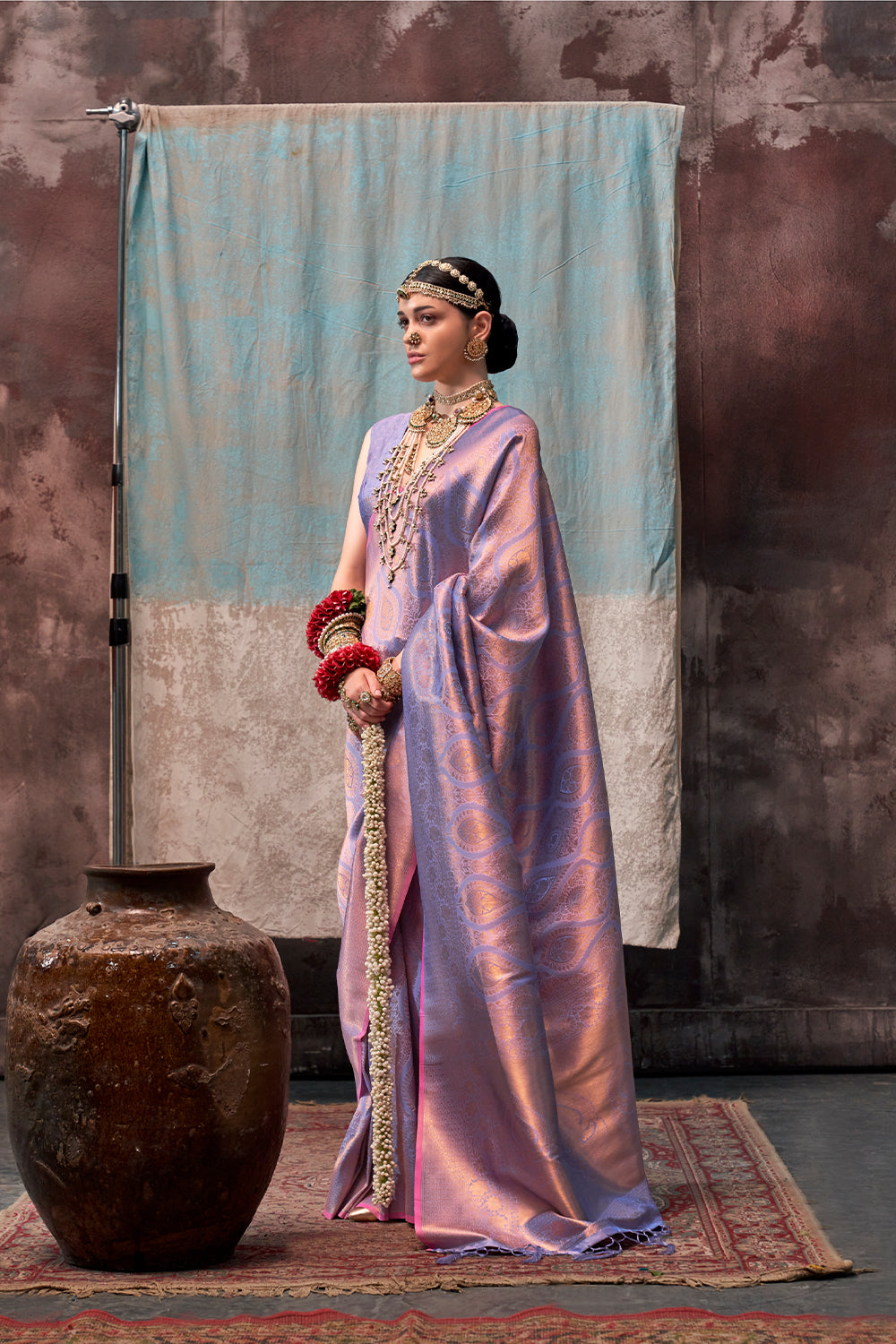 Two-Tone Peach Handloom Weaving Silk Saree with Contrast Selvage Border