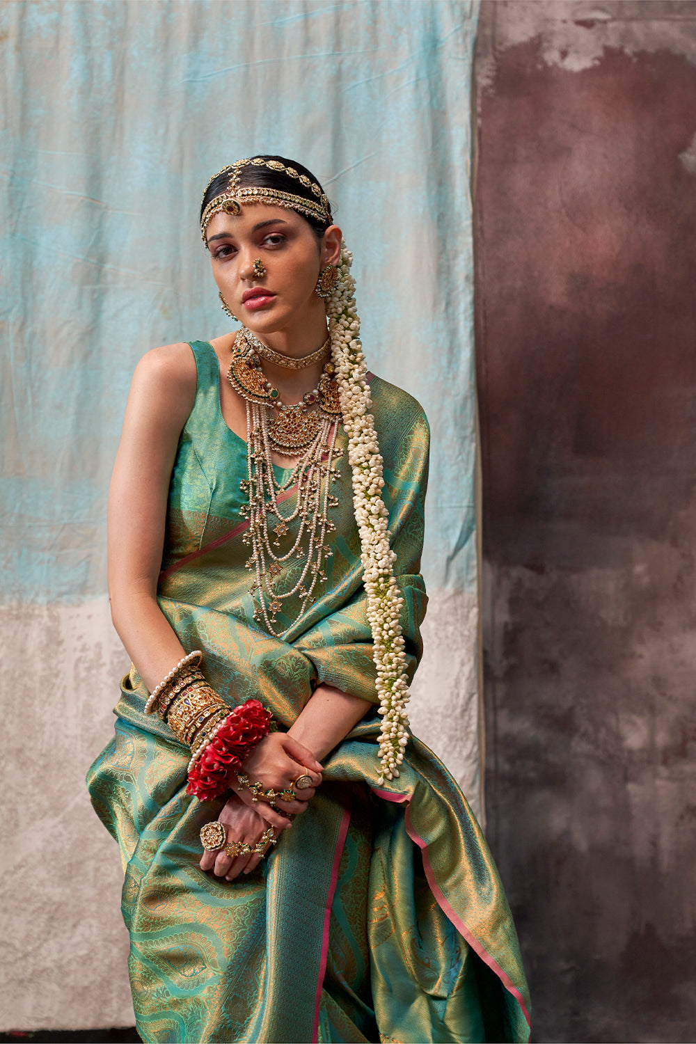 Two-Tone Green Weaving Silk Saree with Contrast Selvage Border