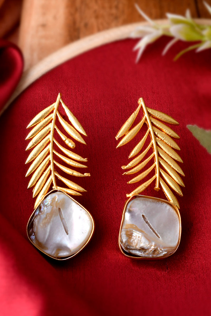 Matte Gold Leaf & Pear Drop Jewellery Earrings Set