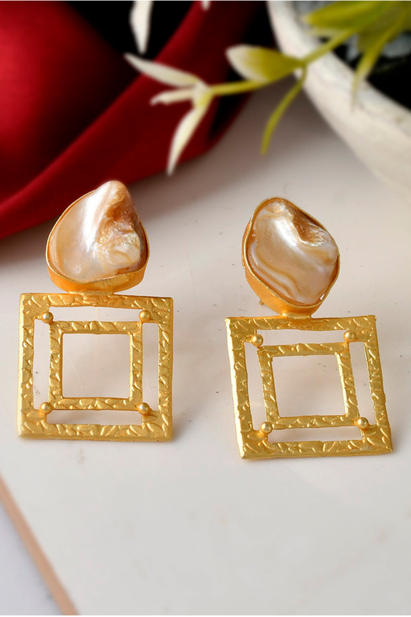 Matte Finish Trendy Design Pearl Jewellery Earrings Set