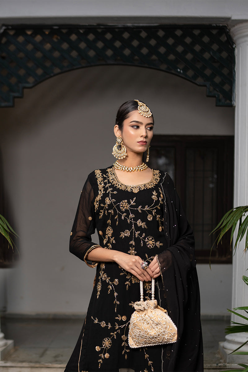Beige Pearl and Bead Potli with Pearl Handle and Velvet Base